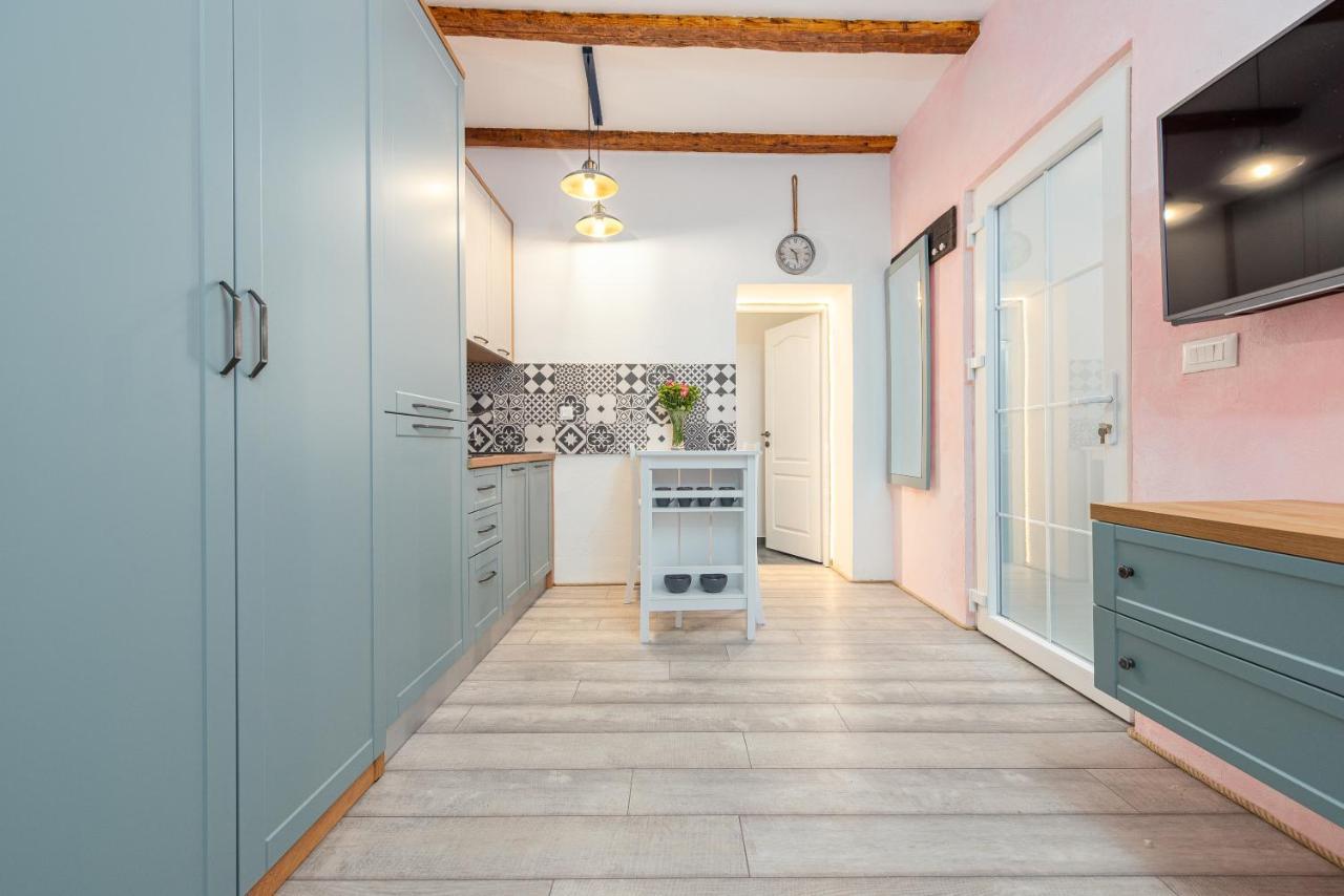 Appartamento Angulus Zara Esterno foto